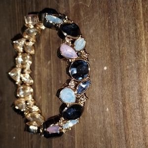 Blushing floral stretch bracelet